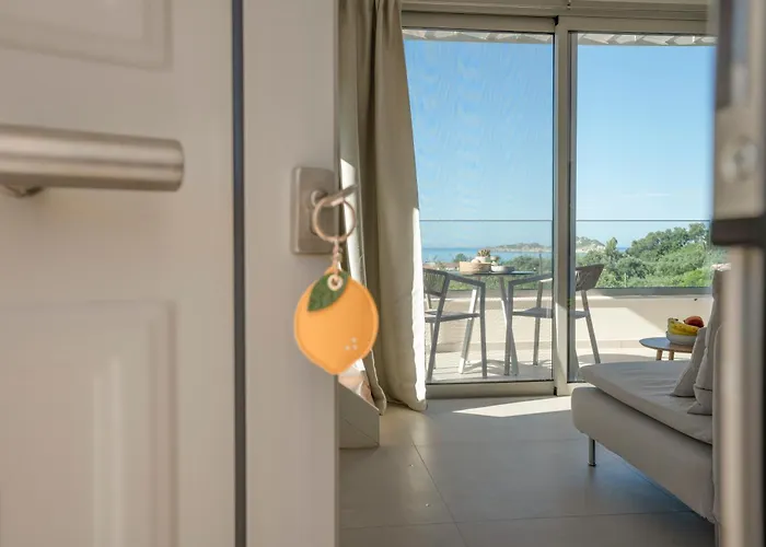 Lemon Garden Arillas *